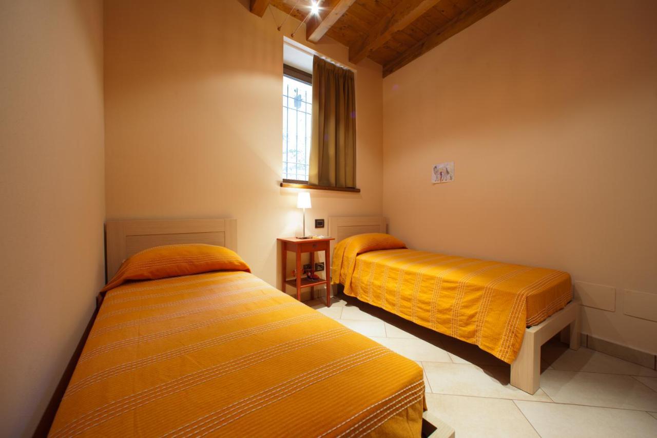 Aparthotel La Casa Del Nonno Monzambano Exterior foto