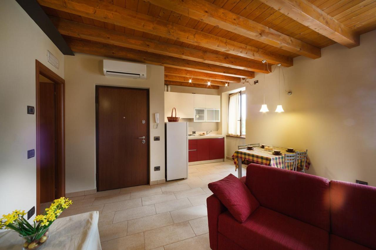 Aparthotel La Casa Del Nonno Monzambano Exterior foto
